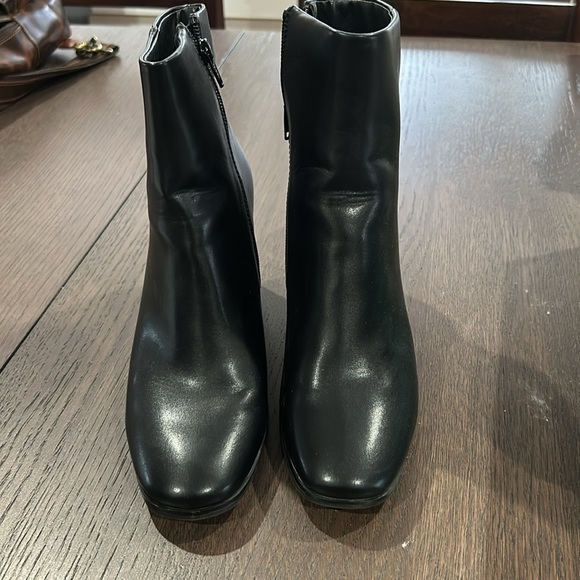 Andrew Geller Ankle boots faux snakeskin high heel Gilly Size 8M - Picture 2 of 4